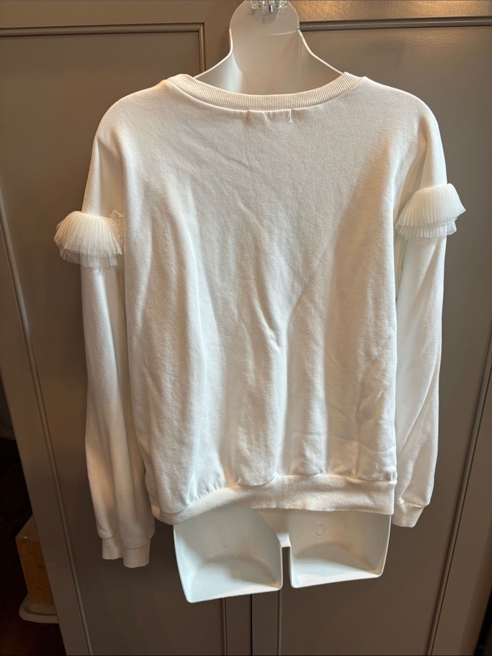 JJ’s Fairyland White Ruffle Front Sweatshirt L Romantic. Sweetheart - Picture 4 of 5